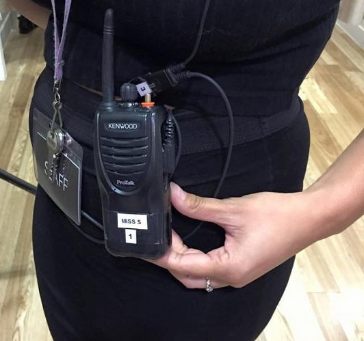 sử dụng máy bộ đàm cầm tay