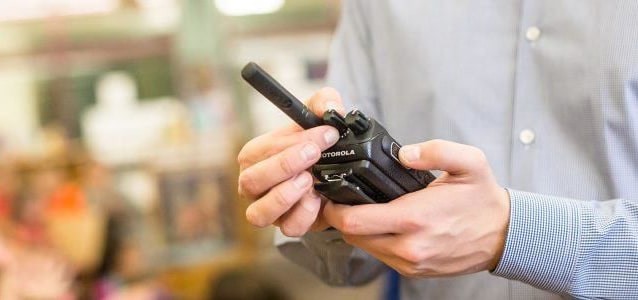 Cách sửa chữa, khắc phục khi máy bộ đàm đang sử dụng bị hú